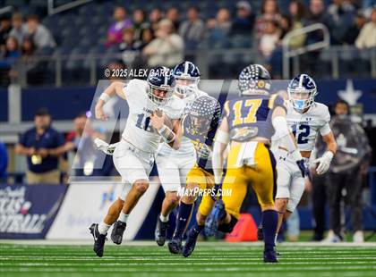 Thumbnail 1 in Smithson Valley vs Highland Park (UIL 5A Football Division I Final) photogallery.