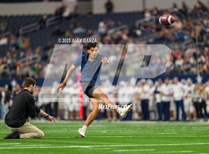 Thumbnail 3 in Smithson Valley vs Highland Park (UIL 5A Football Division I Final) photogallery.