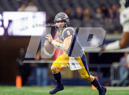 Thumbnail 1 in Smithson Valley vs Highland Park (UIL 5A Football Division I Final) photogallery.