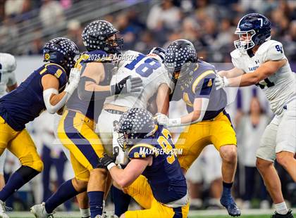 Thumbnail 2 in Smithson Valley vs Highland Park (UIL 5A Football Division I Final) photogallery.
