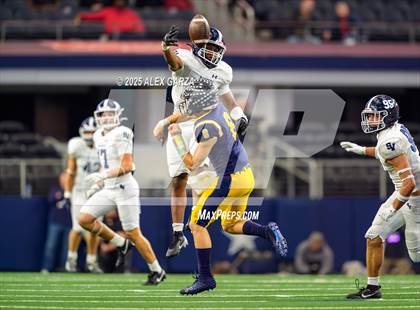 Thumbnail 3 in Smithson Valley vs Highland Park (UIL 5A Football Division I Final) photogallery.