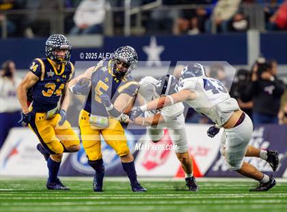 Thumbnail 1 in Smithson Valley vs Highland Park (UIL 5A Football Division I Final) photogallery.