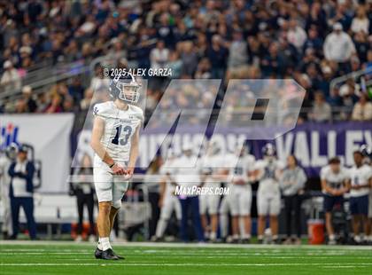 Thumbnail 2 in Smithson Valley vs Highland Park (UIL 5A Football Division I Final) photogallery.