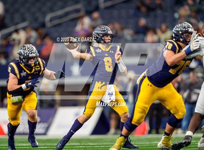 Thumbnail 3 in Smithson Valley vs Highland Park (UIL 5A Football Division I Final) photogallery.