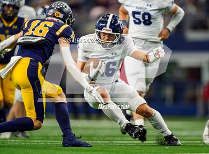 Thumbnail 2 in Smithson Valley vs Highland Park (UIL 5A Football Division I Final) photogallery.