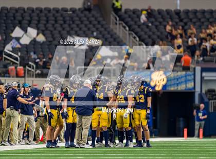 Thumbnail 2 in Smithson Valley vs Highland Park (UIL 5A Football Division I Final) photogallery.