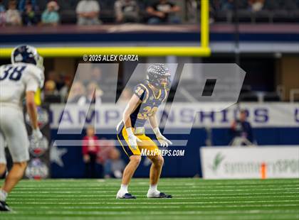 Thumbnail 3 in Smithson Valley vs Highland Park (UIL 5A Football Division I Final) photogallery.