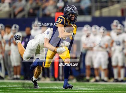 Thumbnail 1 in Smithson Valley vs Highland Park (UIL 5A Football Division I Final) photogallery.