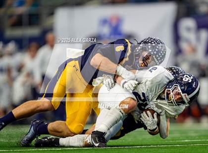 Thumbnail 2 in Smithson Valley vs Highland Park (UIL 5A Football Division I Final) photogallery.