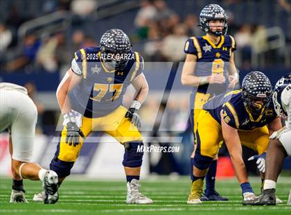 Thumbnail 2 in Smithson Valley vs Highland Park (UIL 5A Football Division I Final) photogallery.
