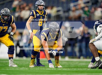 Thumbnail 1 in Smithson Valley vs Highland Park (UIL 5A Football Division I Final) photogallery.