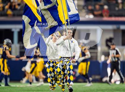 Thumbnail 3 in Smithson Valley vs Highland Park (UIL 5A Football Division I Final) photogallery.