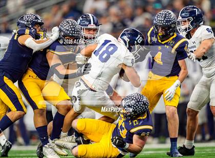 Thumbnail 3 in Smithson Valley vs Highland Park (UIL 5A Football Division I Final) photogallery.