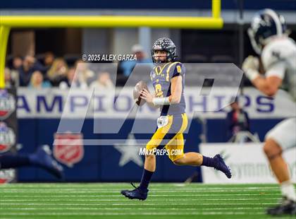 Thumbnail 2 in Smithson Valley vs Highland Park (UIL 5A Football Division I Final) photogallery.