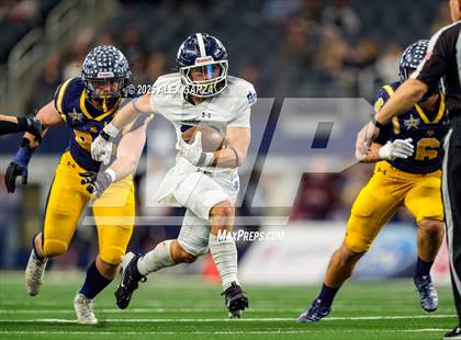 Thumbnail 2 in Smithson Valley vs Highland Park (UIL 5A Football Division I Final) photogallery.