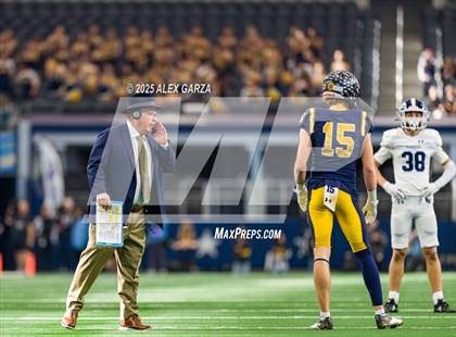 Thumbnail 3 in Smithson Valley vs Highland Park (UIL 5A Football Division I Final) photogallery.
