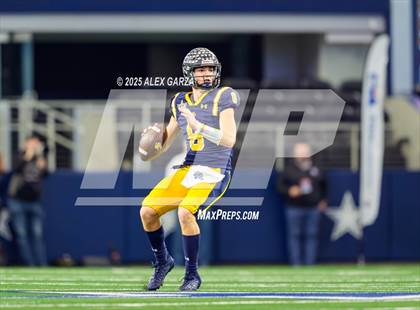Thumbnail 1 in Smithson Valley vs Highland Park (UIL 5A Football Division I Final) photogallery.