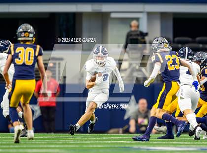 Thumbnail 1 in Smithson Valley vs Highland Park (UIL 5A Football Division I Final) photogallery.