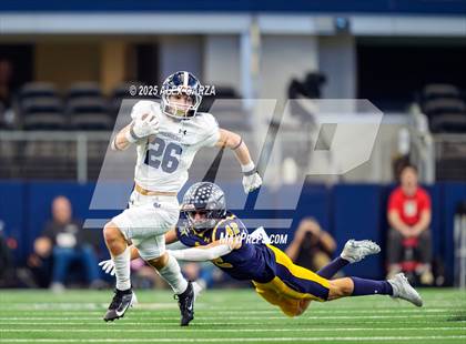 Thumbnail 1 in Smithson Valley vs Highland Park (UIL 5A Football Division I Final) photogallery.
