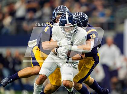 Thumbnail 2 in Smithson Valley vs Highland Park (UIL 5A Football Division I Final) photogallery.