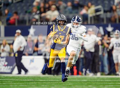 Thumbnail 2 in Smithson Valley vs Highland Park (UIL 5A Football Division I Final) photogallery.