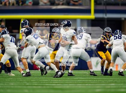 Thumbnail 1 in Smithson Valley vs Highland Park (UIL 5A Football Division I Final) photogallery.