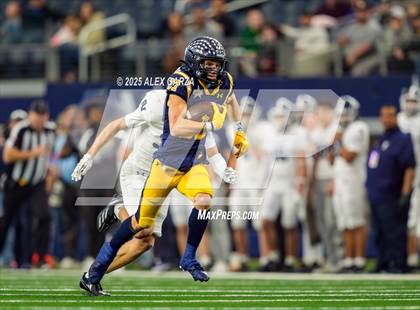 Thumbnail 2 in Smithson Valley vs Highland Park (UIL 5A Football Division I Final) photogallery.