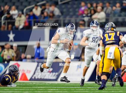 Thumbnail 3 in Smithson Valley vs Highland Park (UIL 5A Football Division I Final) photogallery.