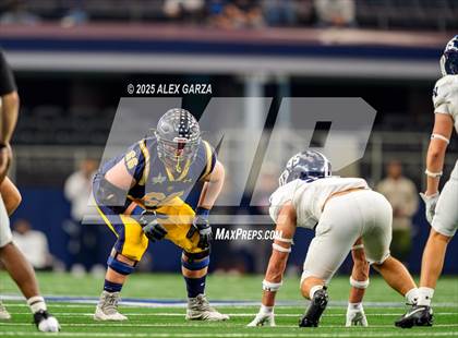 Thumbnail 2 in Smithson Valley vs Highland Park (UIL 5A Football Division I Final) photogallery.