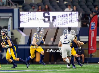Thumbnail 1 in Smithson Valley vs Highland Park (UIL 5A Football Division I Final) photogallery.