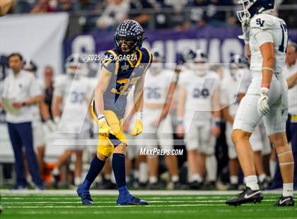 Thumbnail 3 in Smithson Valley vs Highland Park (UIL 5A Football Division I Final) photogallery.