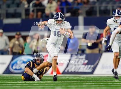 Thumbnail 3 in Smithson Valley vs Highland Park (UIL 5A Football Division I Final) photogallery.