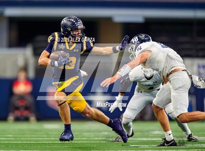 Thumbnail 3 in Smithson Valley vs Highland Park (UIL 5A Football Division I Final) photogallery.