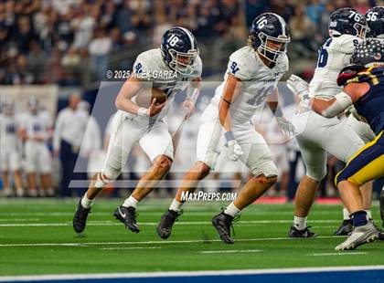 Thumbnail 3 in Smithson Valley vs Highland Park (UIL 5A Football Division I Final) photogallery.