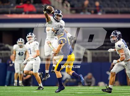 Thumbnail 2 in Smithson Valley vs Highland Park (UIL 5A Football Division I Final) photogallery.