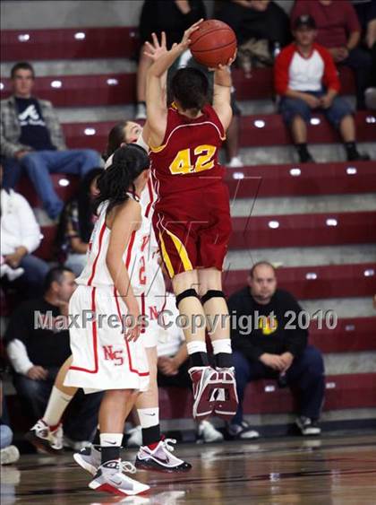 Thumbnail 1 in Menlo-Atherton vs. North Salinas (CIF CCS D1 Final) photogallery.