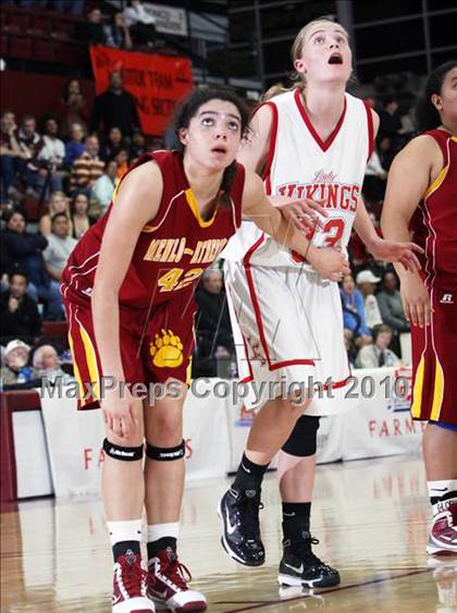 Thumbnail 3 in Menlo-Atherton vs. North Salinas (CIF CCS D1 Final) photogallery.
