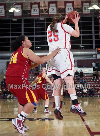 Thumbnail 1 in Menlo-Atherton vs. North Salinas (CIF CCS D1 Final) photogallery.