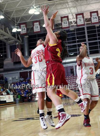 Thumbnail 2 in Menlo-Atherton vs. North Salinas (CIF CCS D1 Final) photogallery.