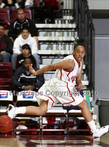 Thumbnail 2 in Menlo-Atherton vs. North Salinas (CIF CCS D1 Final) photogallery.