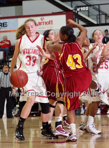 Thumbnail 2 in Menlo-Atherton vs. North Salinas (CIF CCS D1 Final) photogallery.