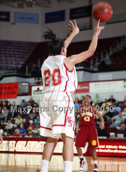 Thumbnail 2 in Menlo-Atherton vs. North Salinas (CIF CCS D1 Final) photogallery.