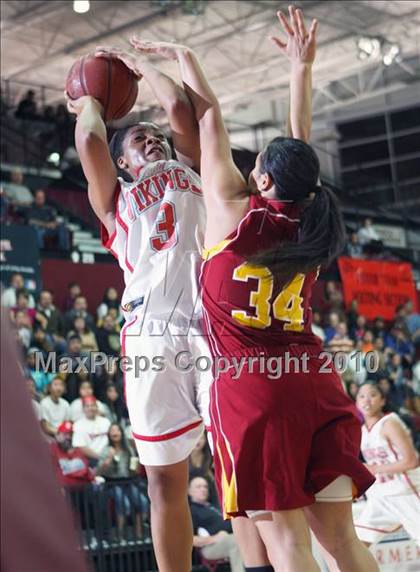 Thumbnail 2 in Menlo-Atherton vs. North Salinas (CIF CCS D1 Final) photogallery.