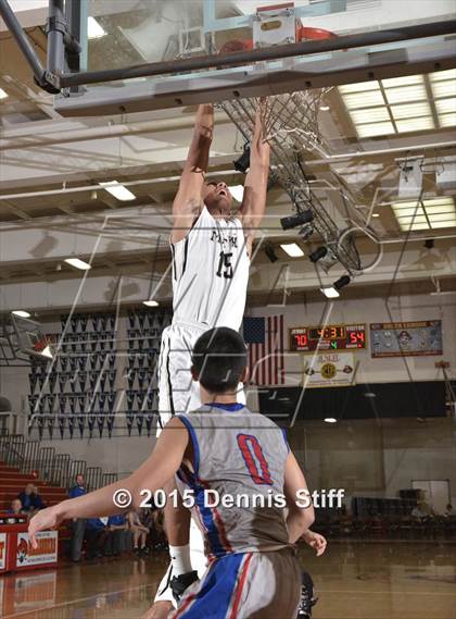 Thumbnail 2 in Christian Brothers vs. Archbishop Mitty (Father Barry Christmas Classic) photogallery.