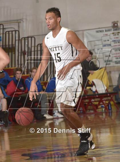 Thumbnail 2 in Christian Brothers vs. Archbishop Mitty (Father Barry Christmas Classic) photogallery.