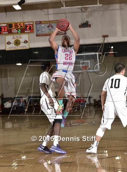 Thumbnail 2 in Christian Brothers vs. Archbishop Mitty (Father Barry Christmas Classic) photogallery.