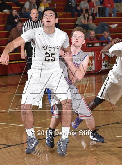 Thumbnail 3 in Christian Brothers vs. Archbishop Mitty (Father Barry Christmas Classic) photogallery.