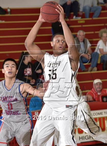 Thumbnail 1 in Christian Brothers vs. Archbishop Mitty (Father Barry Christmas Classic) photogallery.