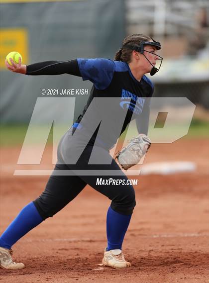 Thumbnail 3 in Buena @ Canyon del Oro photogallery.