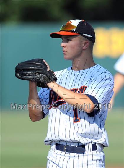 Thumbnail 1 in Rockwall-Heath vs. Wakeland (Texas 4A Region II Final) photogallery.